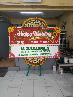 Papan Bunga di Poris Plawad