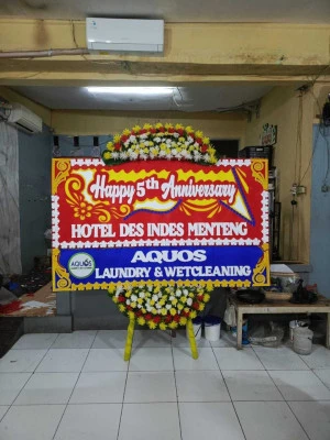 Papan Bunga di Poris Plawad
