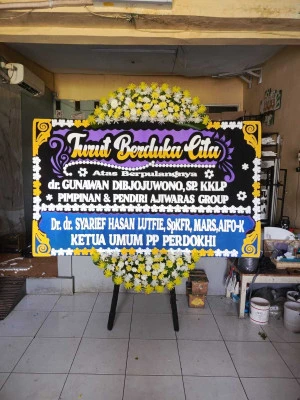 Papan Bunga di Poris Plawad